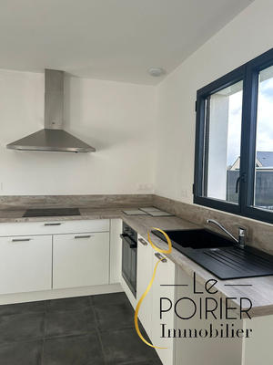 Maison - 93 m² - 4 pièces