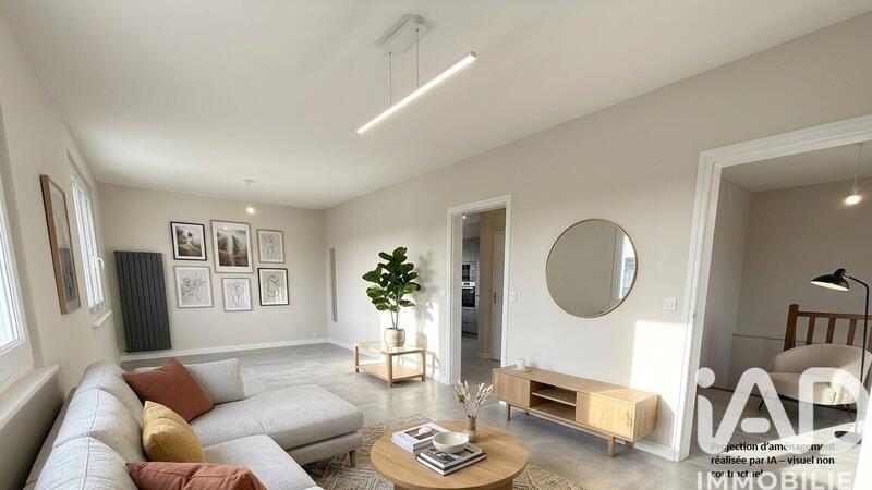 Maison - 90 m² - 5 pièces