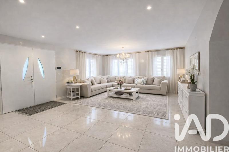 Maison - 195 m² - 7 pièces