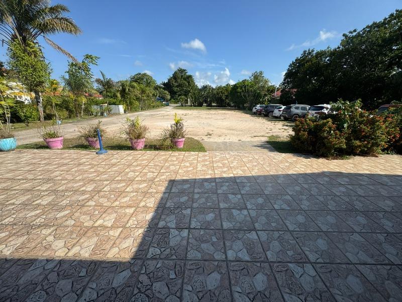 Fonds de commerce - 1 368 m²