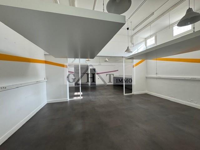 Local commercial - 405 m²