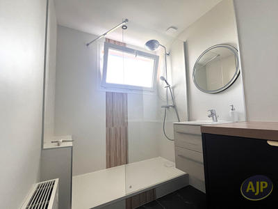 Appartement - 76 m² - 4 pièces