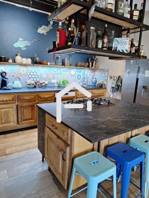 Demeure - 260 m² - 8 pièces