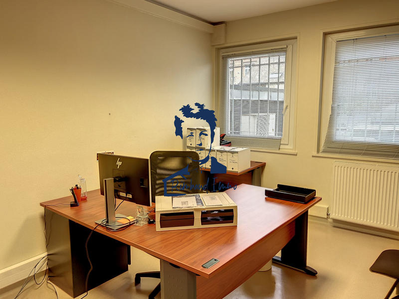 Local d'activités - 475 m²