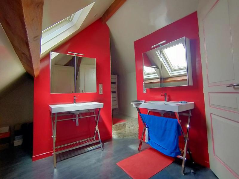 Maison - 137 m² - 5 pièces