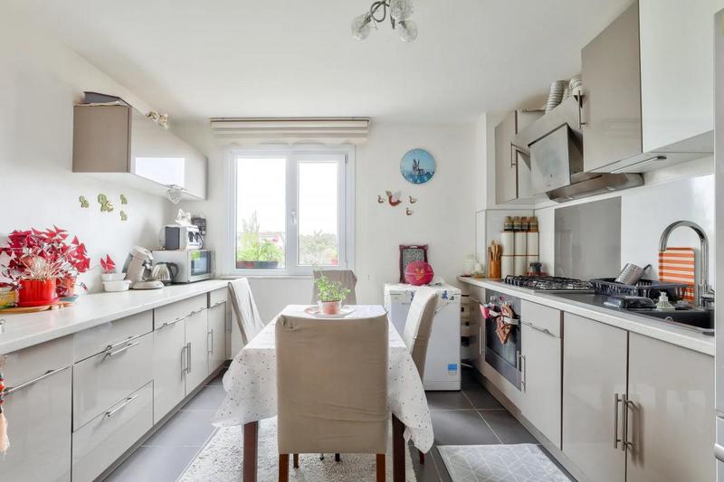 Maison - 301 m² - 12 pièces