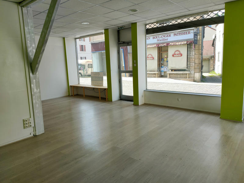 Local commercial - 141 m² - 3 pièces