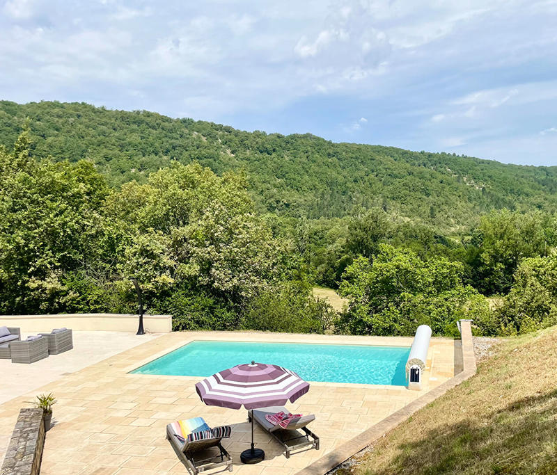 Maison - 202 m² - 5 pièces