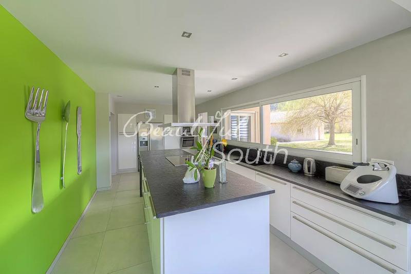 Maison - 279 m² - 6 pièces