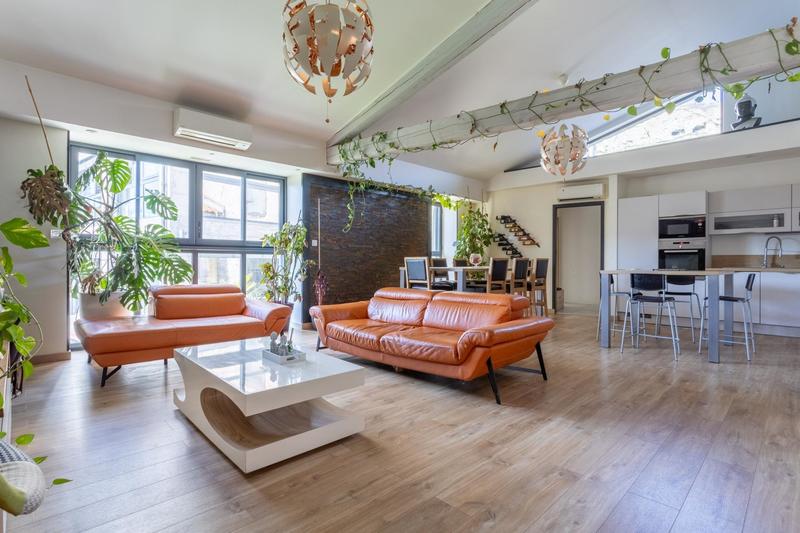 Maison - 480 m² - 19 pièces