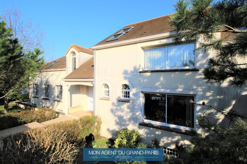 Maison - 300 m² - 10 pièces