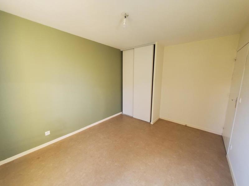 Appartement ancien - 80 m² - 4 pièces