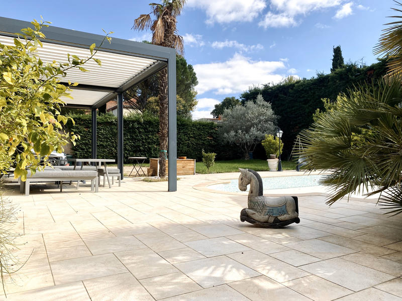 Maison - 182 m² - 6 pièces