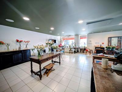 Local commercial - 99 m² - 2 pièces