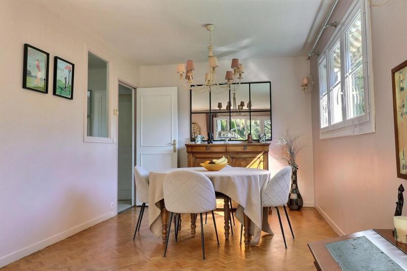 Maison - 184 m² - 8 pièces