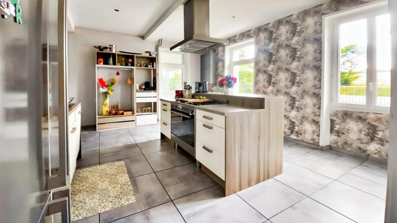 Maison bourgeoise - 230 m² - 9 pièces