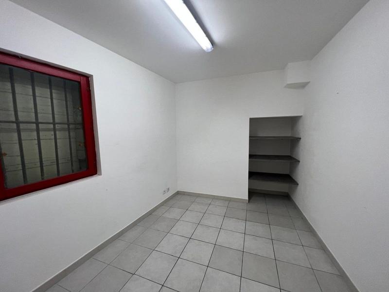 Local commercial - 50 m² - 4 pièces