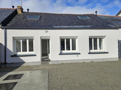 Maison - 95 m² - 5 pièces