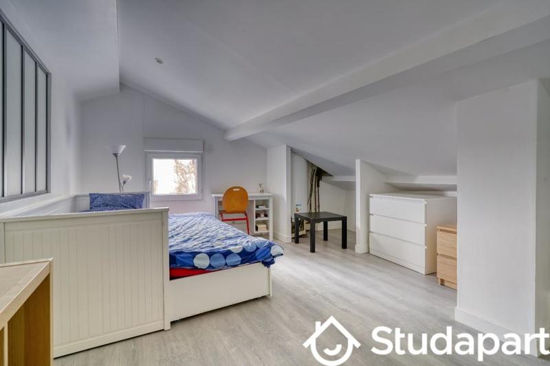 Chambre - 13 m² - 1 pièce