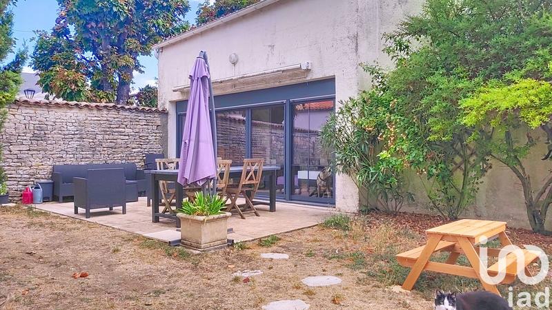 Maison - 225 m² - 10 pièces