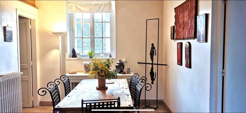 Maison - 237 m² - 9 pièces