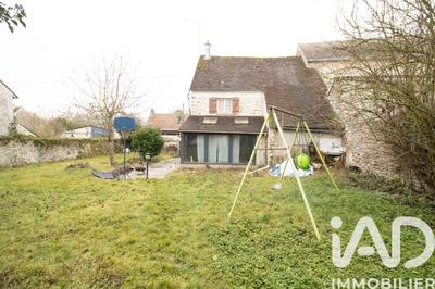Maison - 95 m² - 5 pièces