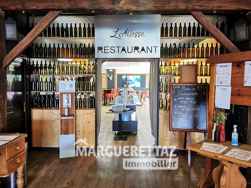 Propriété - 3 500 m² - 70 pièces