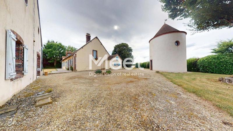 Maison - 561 m² - 15 pièces