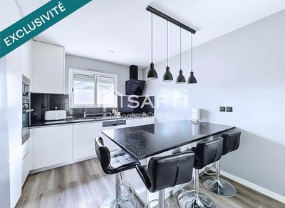 Maison - 140 m² - 6 pièces