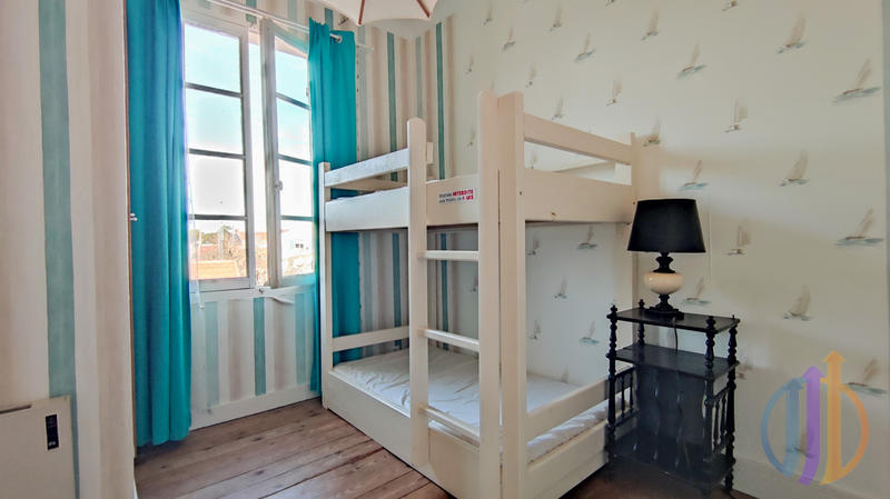 Maison - 110 m² - 6 pièces