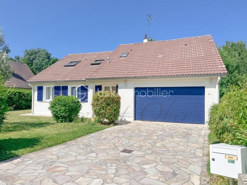 Maison - 227 m² - 9 pièces