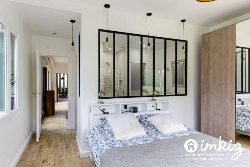 Maison - 163 m² - 9 pièces