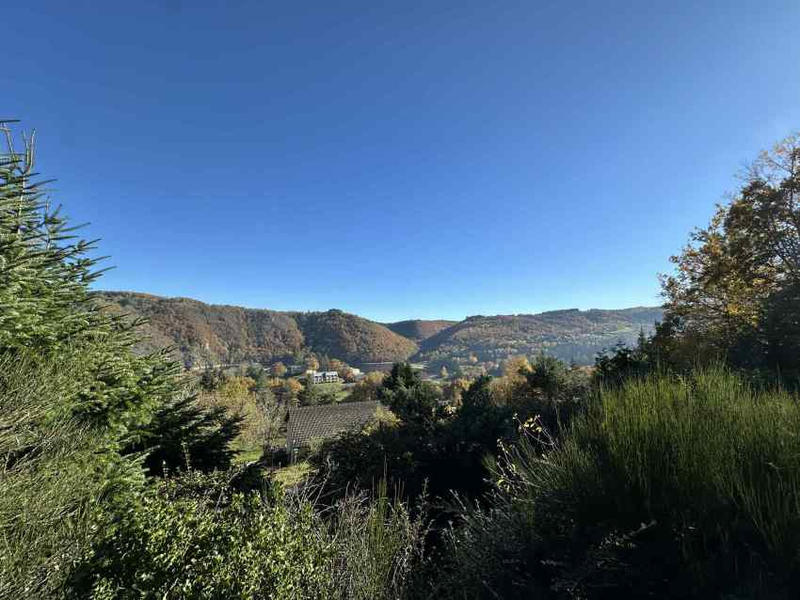 Maison - 94 m² - 6 pièces