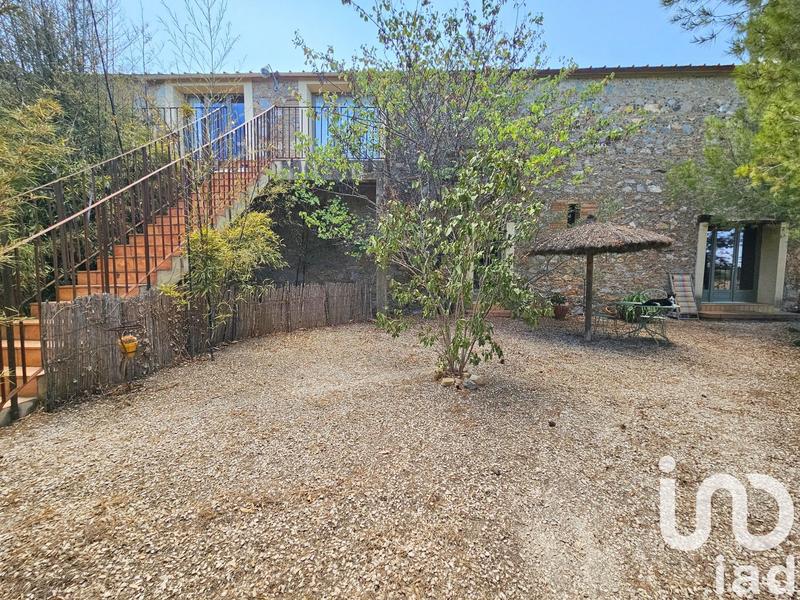 Maison - 957 m² - 25 pièces