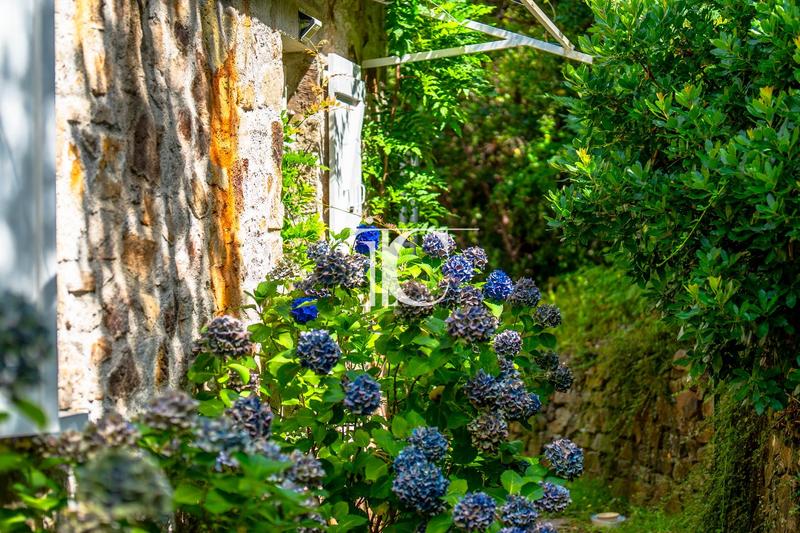 Maison - 178 m² - 7 pièces