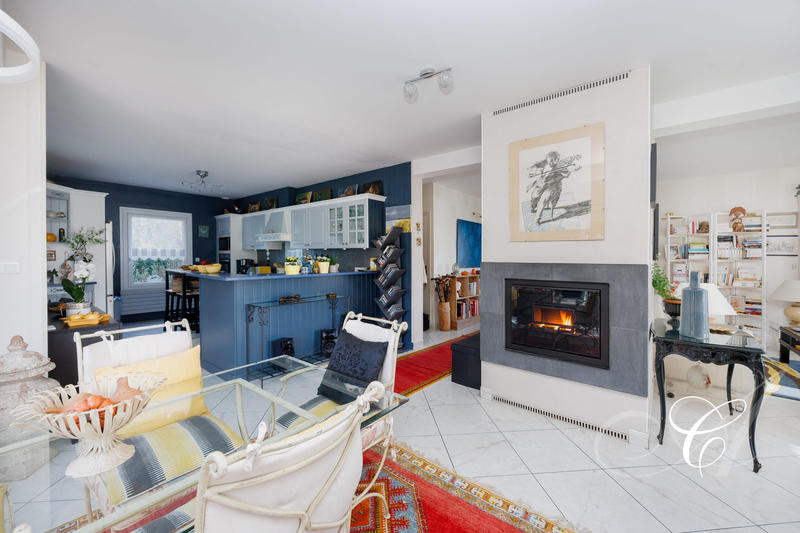 Maison traditionnelle - 171 m² - 7 pièces