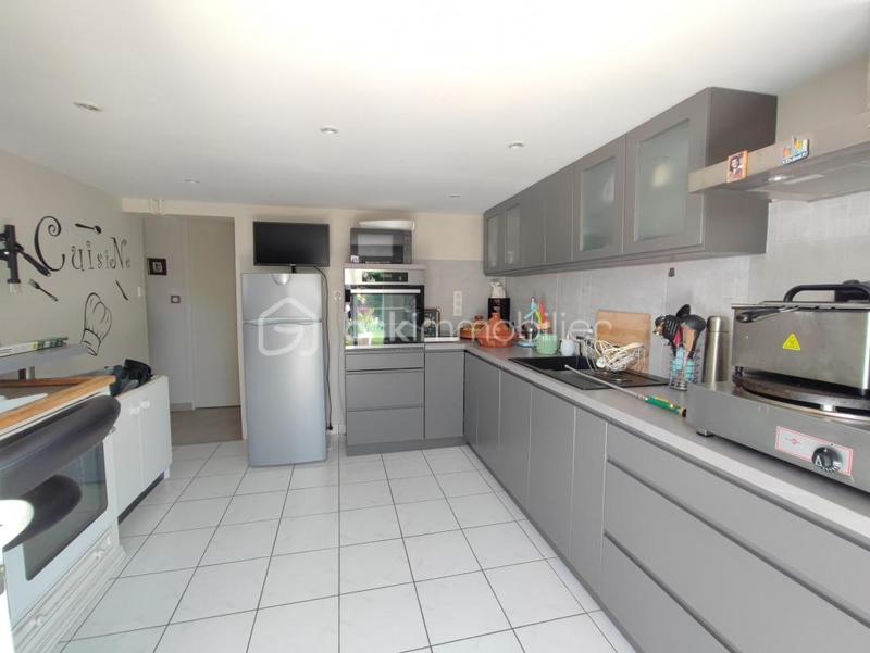 Maison en pierre - 160 m² - 9 pièces