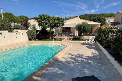 Maison - 96 m² - 4 pièces