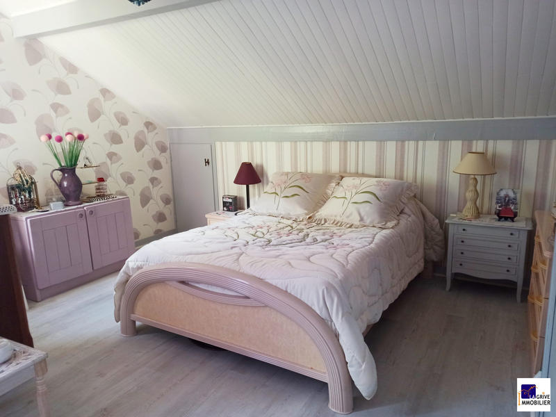 Maison - 137 m² - 5 pièces