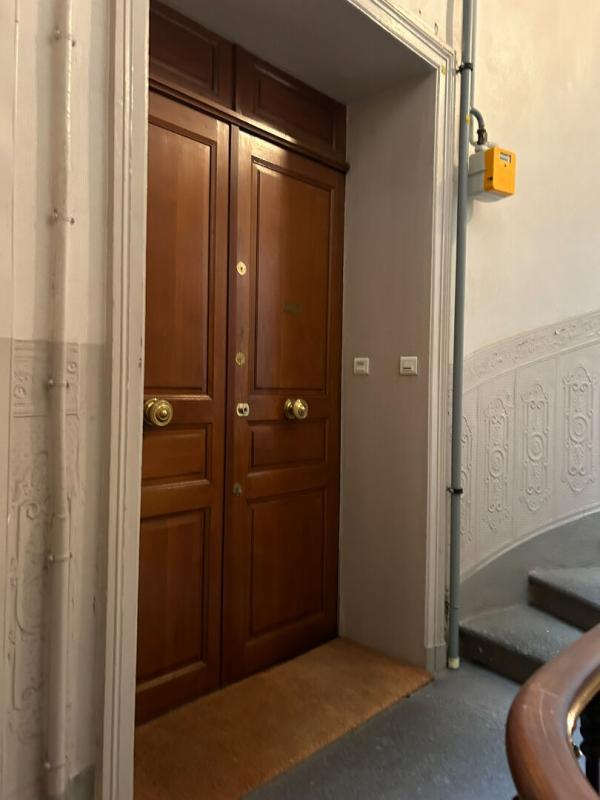 Appartement - 305 m² - 8 pièces