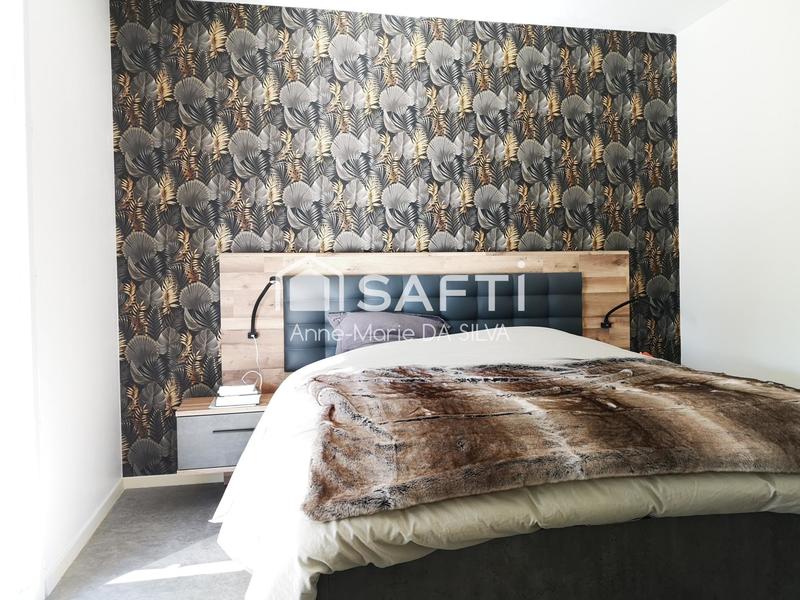 Maison - 224 m² - 7 pièces