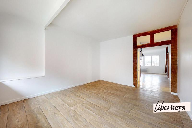 Loft - 83 m² - 4 pièces