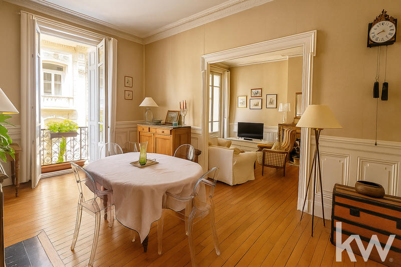 Appartement - 190 m² - 6 pièces