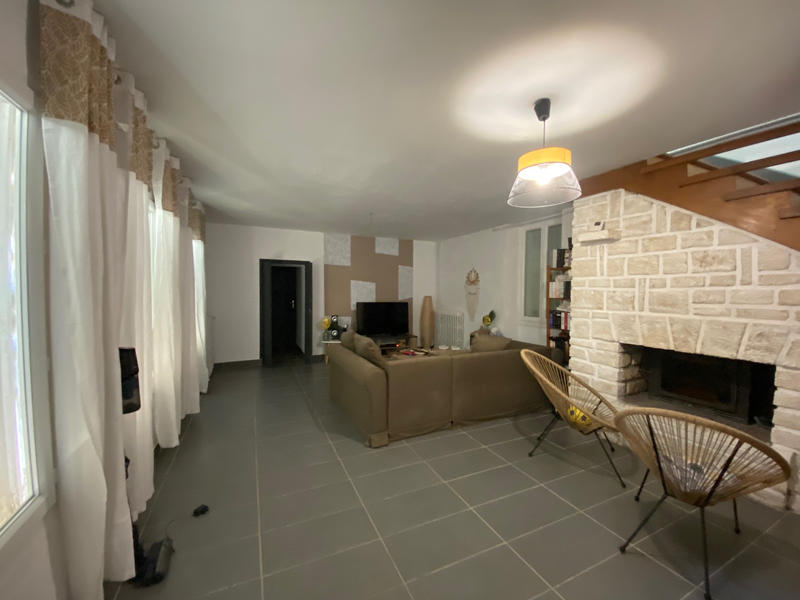 Maison - 236 m² - 12 pièces