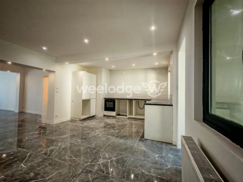 Maison - 171 m² - 7 pièces