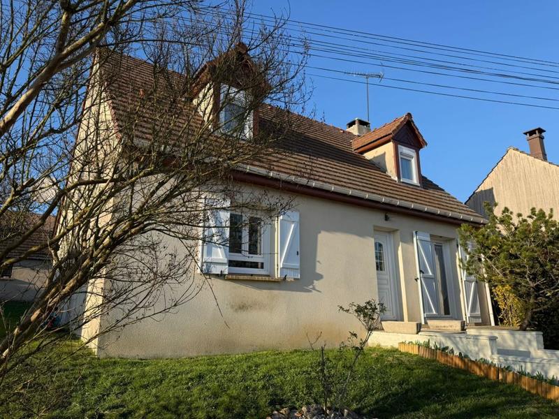Maison - 104 m² - 5 pièces