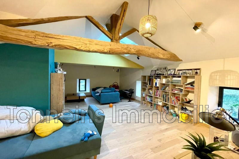 Maison - 329 m² - 10 pièces