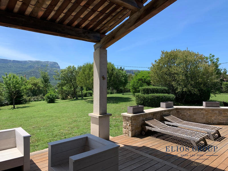 Maison - 136 m² - 6 pièces