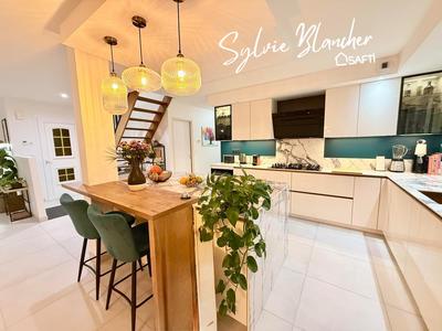 Maison - 160 m² - 7 pièces