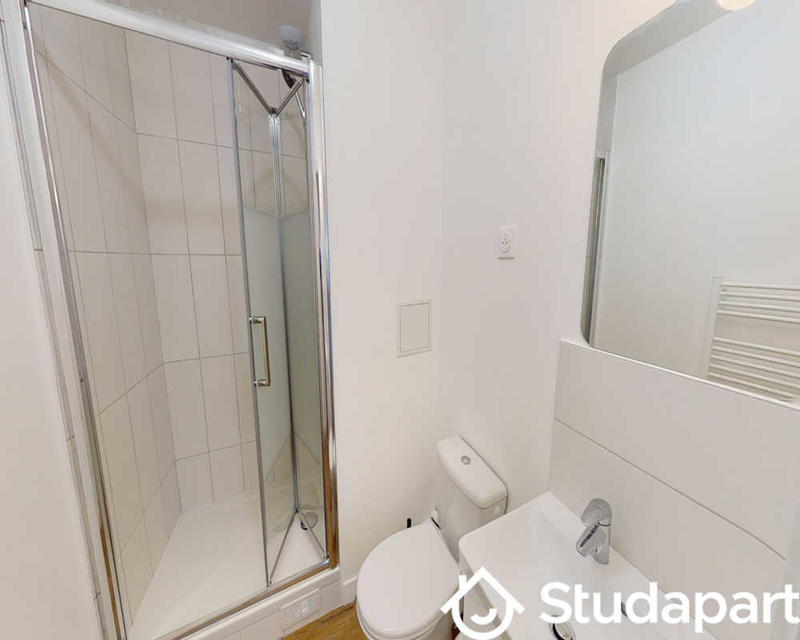 Chambre - 110 m² - 1 pièce